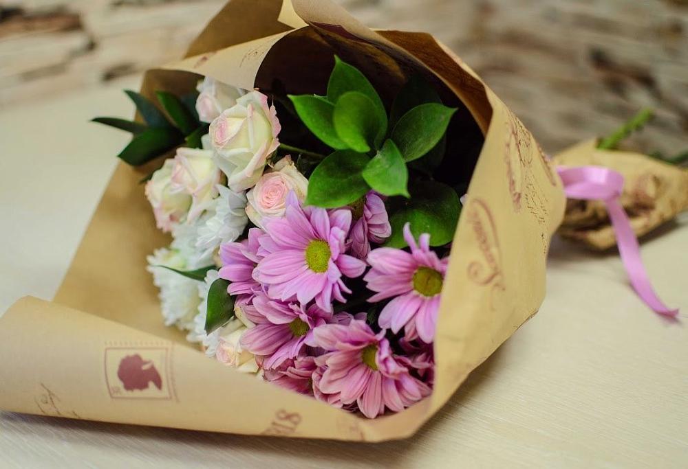 Букет цветов из: Розы и Хризантемы в Беркакит