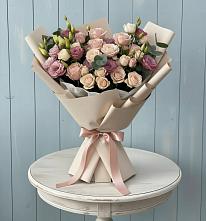 Букет цветов из:  Розы и Лизиантусы в Беркакит