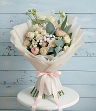 Букет цветов из:  Розы и Лизиантусы в Беркакит