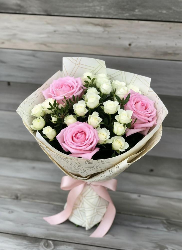 Букет цветов из: Розы в Беркакит
