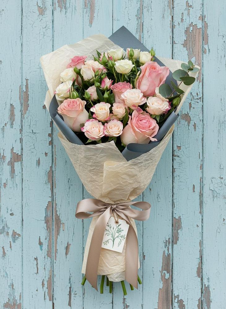 Букет цветов из: Розы в Беркакит