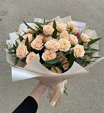 Букет Кремовые розы Латте в Беркакит