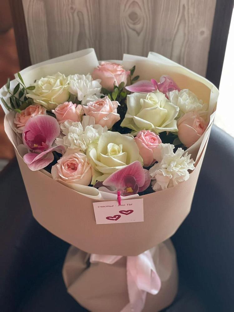 Букет цветов из: Орхидеи, Розы и Гвоздики в Беркакит