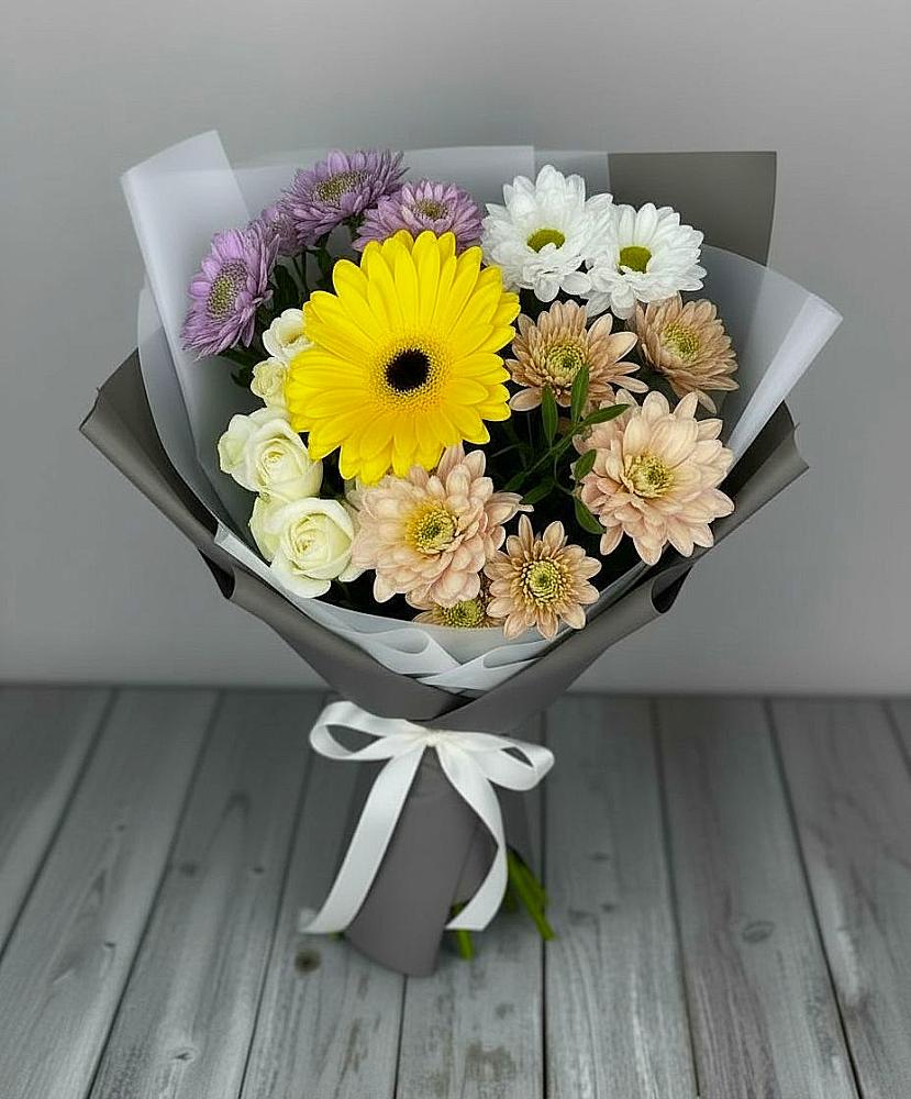Букет цветов из: Розы, Герберы и Хризантемы в Беркакит