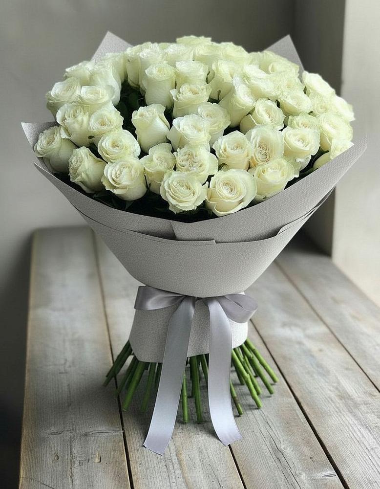Букет 35 Белых роз в Беркакит