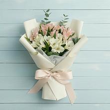 Букет цветов из:  Альстромерии в Беркакит