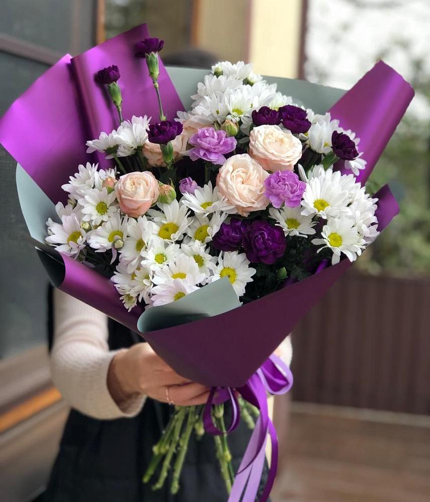 Букет цветов из: Хризантемы, Гвоздики и Розы в Беркакит