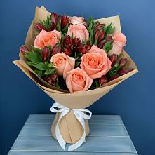 Букет цветов из:  Розы и Альстромерии в Беркакит