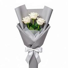 Букет 3 белые розы в Беркакит