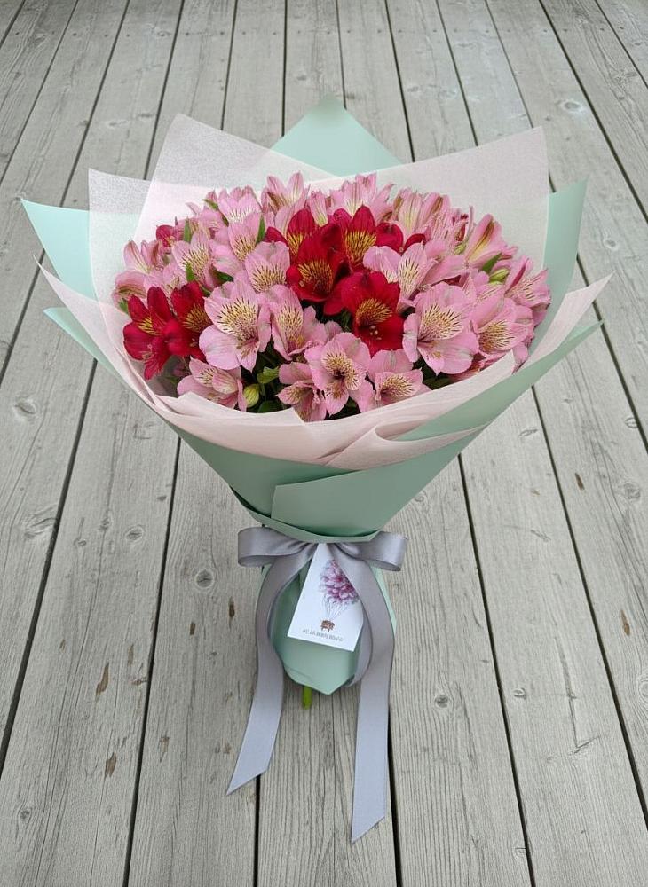 Букет цветов из: Альстромерии в Беркакит
