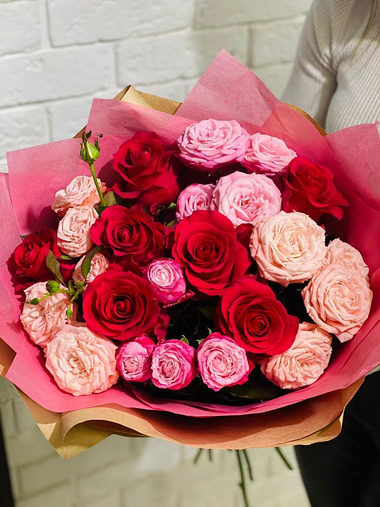 Букет цветов из: Розы в Беркакит