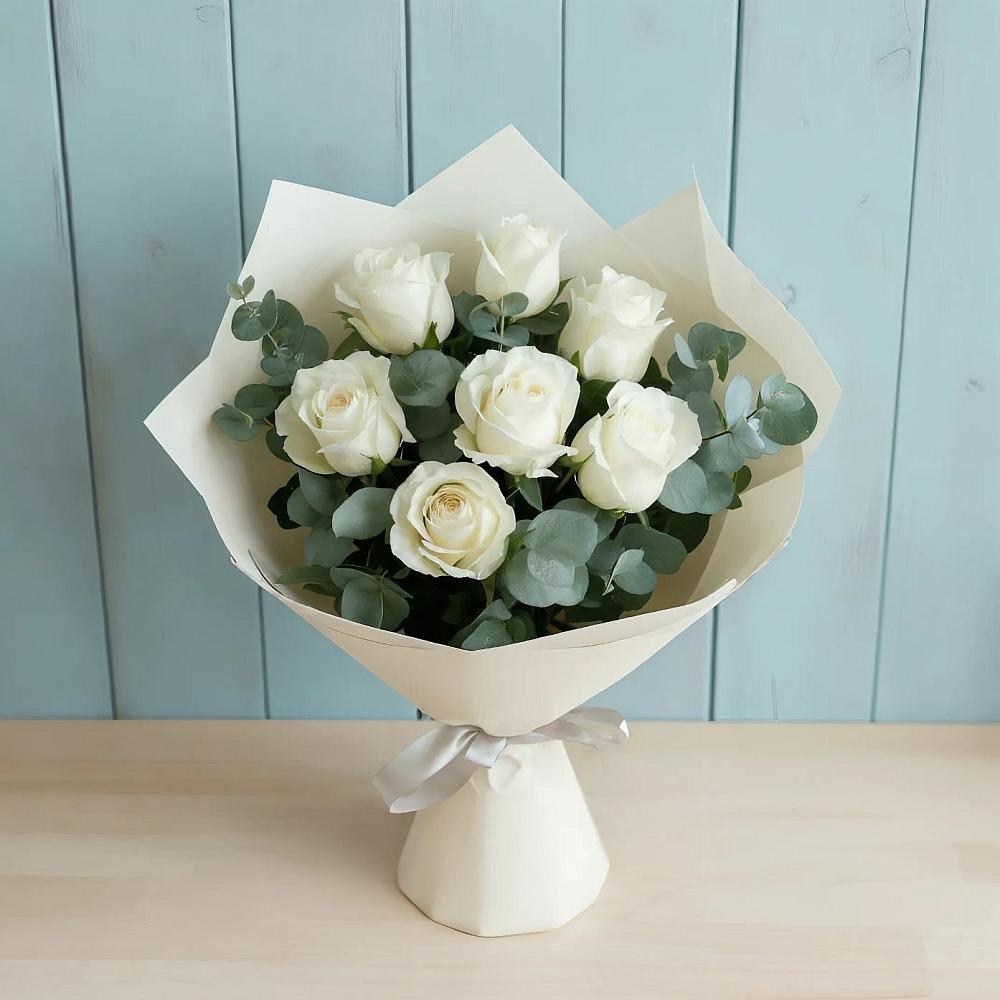 Букет Белые розы в Эвкалипте в Беркакит