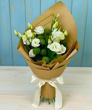 Букет цветов из:  Хризантемы и Лизиантусы в Беркакит