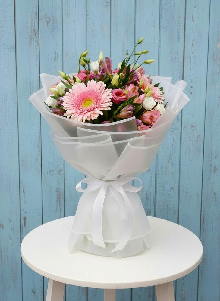 Букет цветов из: Герберы, Альстромерии и Лизиантусы в Беркакит