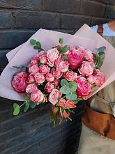 Букет цветов из:  Розы в Беркакит