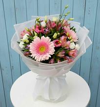 Букет цветов из:  Герберы, Альстромерии и Лизиантусы в Беркакит