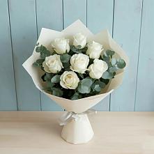 Букет Белые розы в Эвкалипте в Беркакит