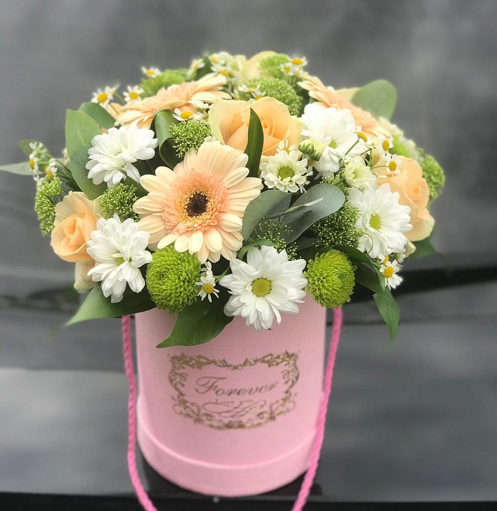 Цветочная композиция из Розы, Герберы и Хризантемы в шляпной коробке в Беркакит